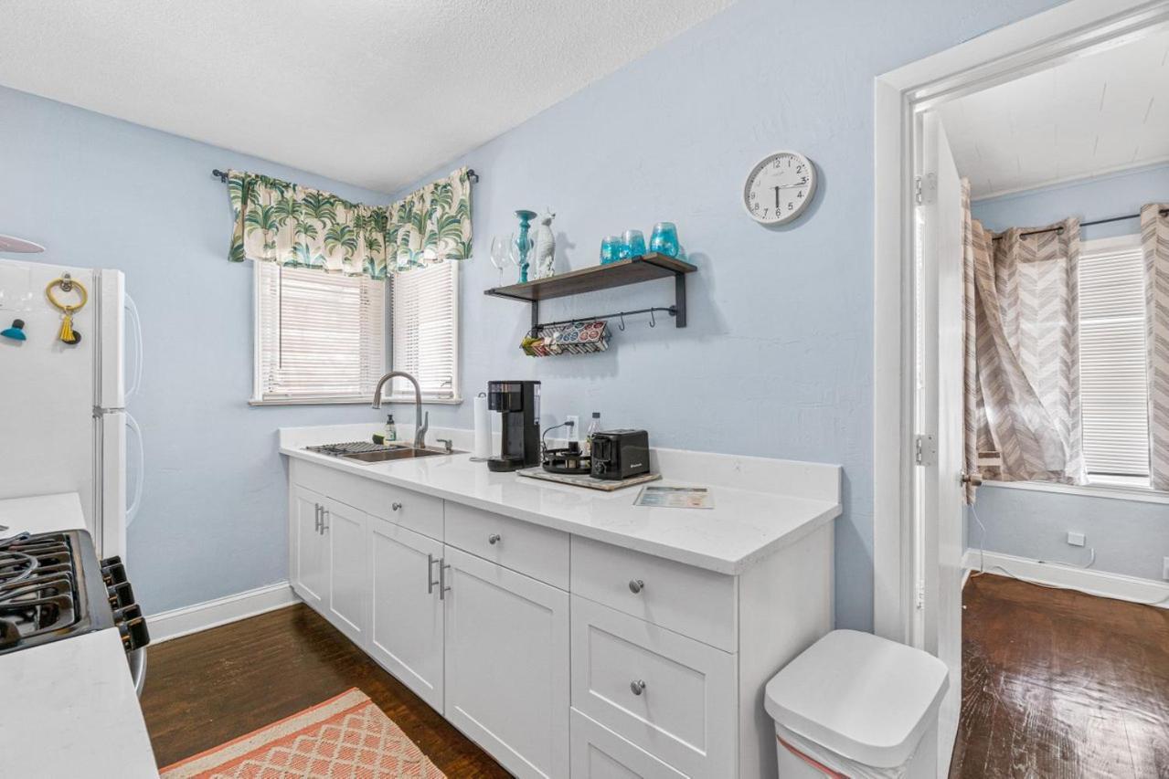 Steps To Beach & Downtown! Spacious Beach Bungalow #2 Lake Worth Beach Exterior photo