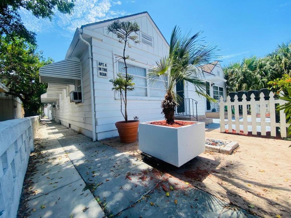 Steps To Beach & Downtown! Spacious Beach Bungalow #2 Lake Worth Beach Exterior photo