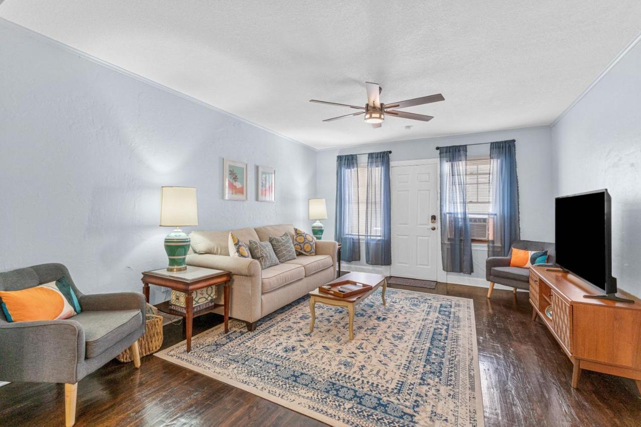 Steps To Beach & Downtown! Spacious Beach Bungalow #2 Lake Worth Beach Exterior photo